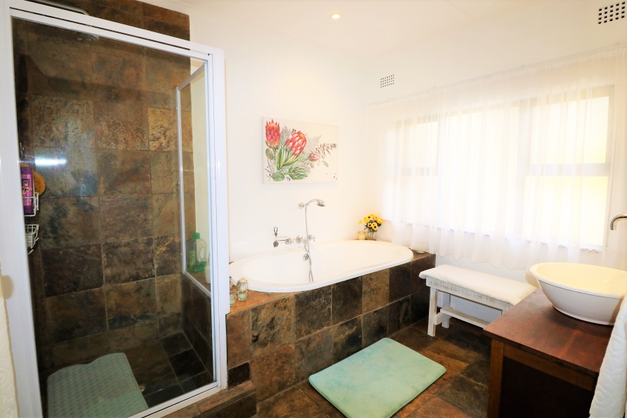 3 Bedroom Property for Sale in Beacon Bay Eastern Cape